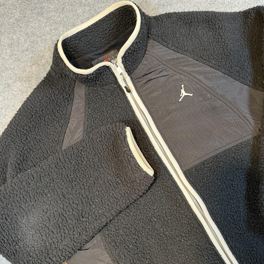 Jordan Essentials Jacket Mens Medium Black Sherpa Fleece Full Zip DV1583-010